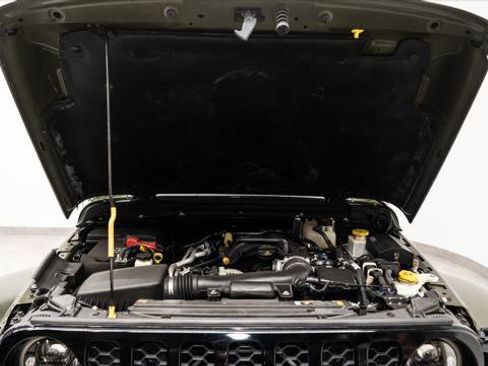 Used 2022 Jeep Gladiator Sport image 36