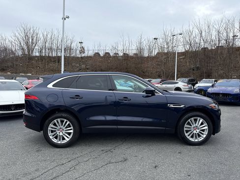 Used 2017 Jaguar F-PACE Prestige image 12