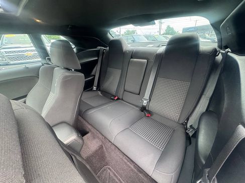 Used 2019 Dodge Challenger R/T Scat Pack w/ Shaker Package RWD image 32