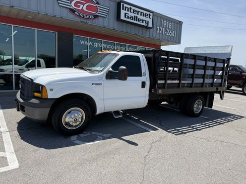Used 2006 Ford F350 XL RWD image 2