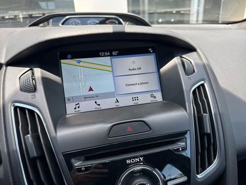 Used 2018 Ford Focus ST w/ Equipment Group 402A FWD image 3