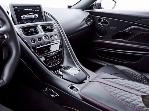 Used 2021 Aston Martin DBS Superleggera RWD image 72
