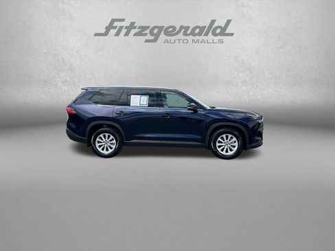 Used 2024 Toyota Grand Highlander AWD image 9