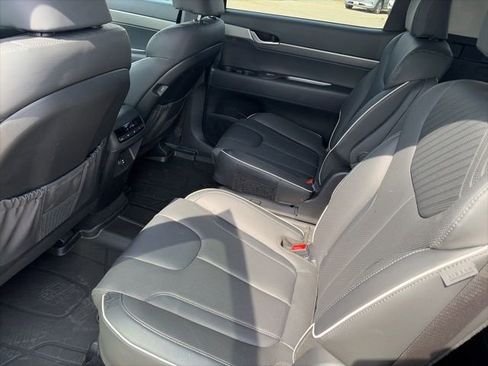 Used 2024 Hyundai Palisade SEL FWD image 11