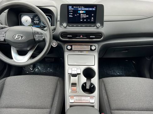 Used 2023 Hyundai Kona SE FWD image 17
