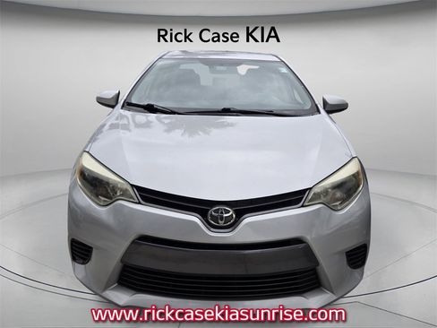 Used 2015 Toyota Corolla LE image 3