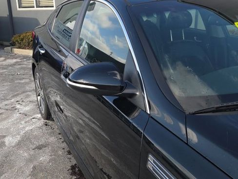 Used 2019 Kia Optima S image 6