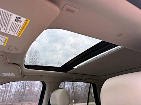 Used 2019 Ford Expedition Platinum image 19