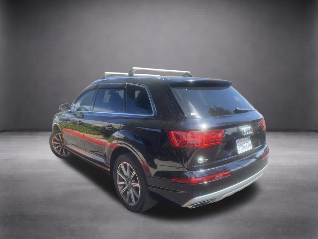 Used 2019 Audi Q7 2.0T Premium w/ Convenience Package AWD/4WD image 4