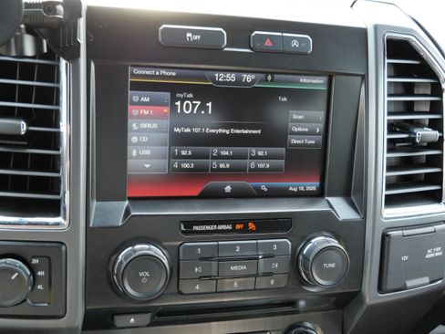 Used 2015 Ford F150 XLT w/ Equipment Group 302A Luxury AWD/4WD image 23