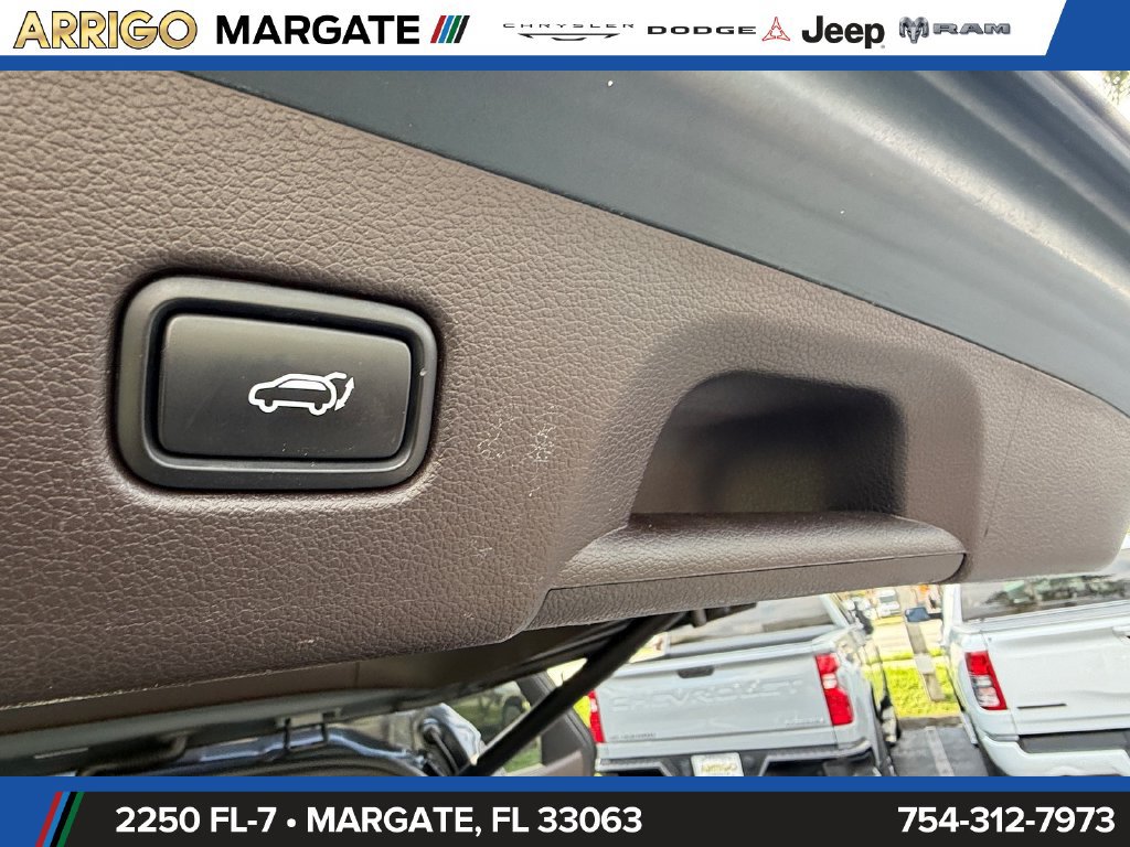 Used 2020 Hyundai Palisade Limited FWD image 18
