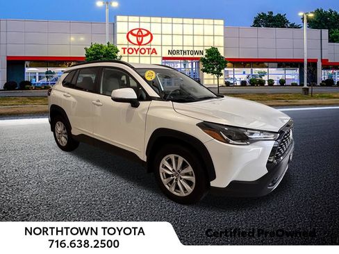 Used 2024 Toyota Corolla Cross LE FWD image 28
