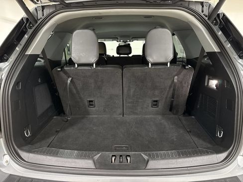Used 2023 Ford Explorer Limited AWD/4WD image 25