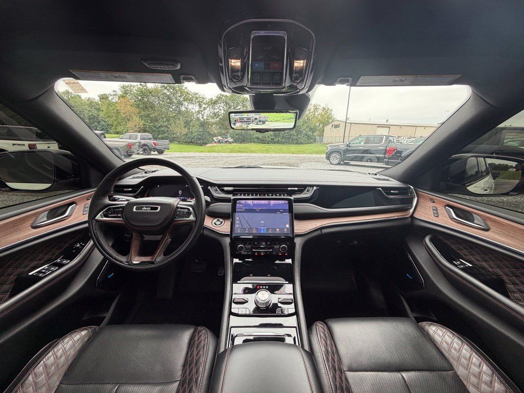 Used 2024 Jeep Grand Cherokee L Summit w/ Advanced Protech Group IV AWD/4WD image 10