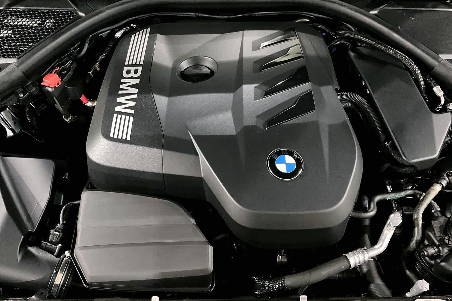 Used 2025 BMW 330i xDrive Sedan w/ Premium Package AWD/4WD image 30