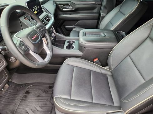 Used 2024 GMC Yukon SLT w/ SLT Luxury Package RWD image 13