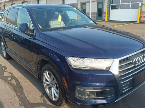 Used 2019 Audi Q7 3.0T Premium Plus w/ Premium Plus Package AWD/4WD image 2