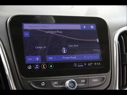 Used 2023 Chevrolet Equinox LT FWD image 12