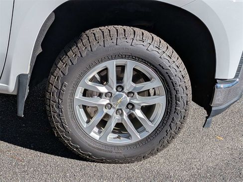 Used 2021 Chevrolet Silverado 1500 LT w/ Z71 Off-Road Package image 11