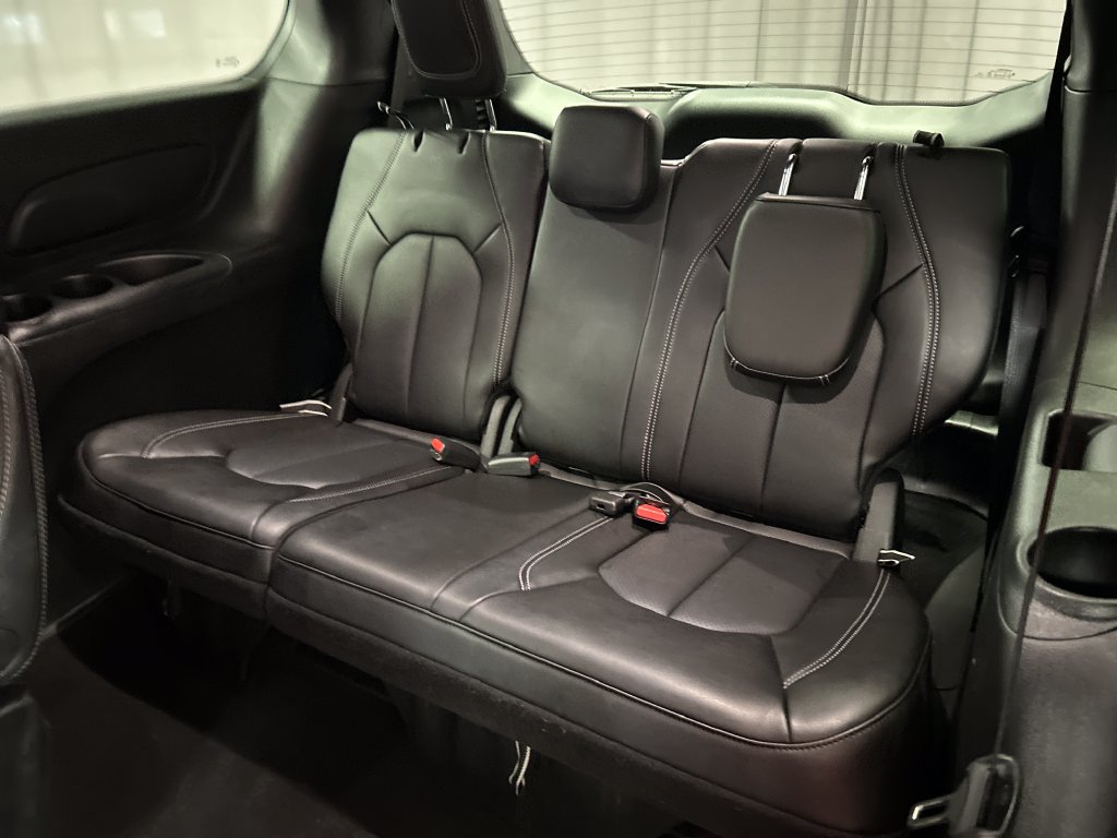 Used 2026 Chrysler Pacifica Select w/ S Appearance Package FWD image 24