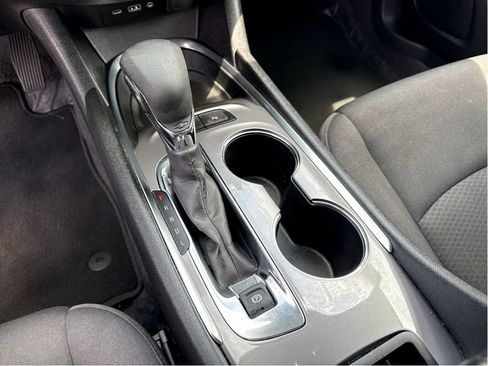 Used 2025 Chevrolet Malibu LT FWD image 22