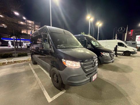 Used 2024 Mercedes-Benz Sprinter 2500 image 5