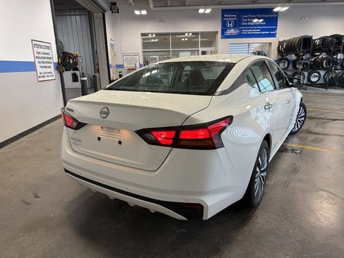 Used 2025 Nissan Altima 2.5 SV FWD image 5