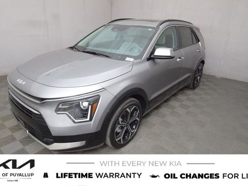 New 2025 Kia Niro EX Touring image 1