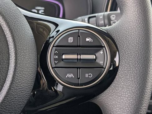 Certified 2025 Kia Soul S FWD image 30