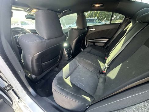 Used 2018 Dodge Charger R/T Scat Pack RWD image 38