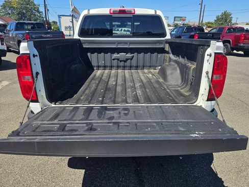 Used 2020 Chevrolet Colorado LT image 14