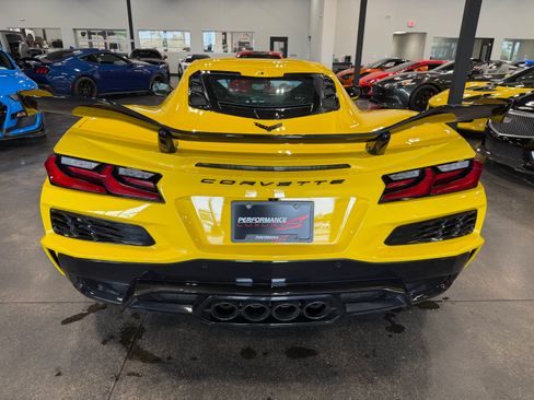 Used 2025 Chevrolet Corvette Z06 w/ Z07 Performance Package RWD image 6