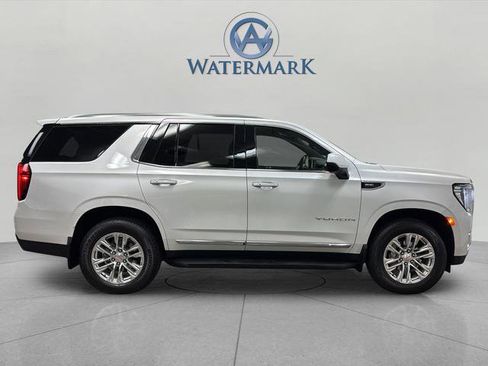 Used 2024 GMC Yukon SLT AWD/4WD image 6