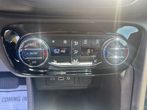Used 2020 Buick Encore GX Select w/ Sport Touring Package FWD image 23