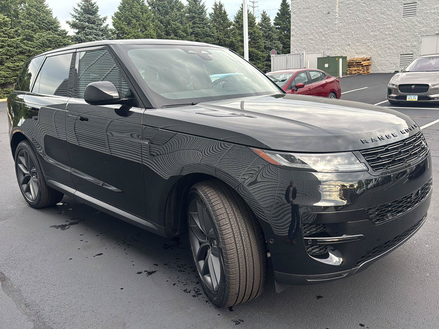New 2027 Land Rover Range Rover Sport SE AWD/4WD image 6