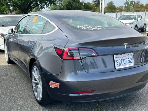 Used 2019 Tesla Model 3 Standard Range image 6
