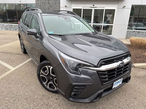 Used 2023 Subaru Ascent Limited image 7