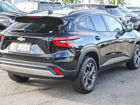 Used 2024 Chevrolet Trax LT w/ Driver Confidence Package FWD image 6