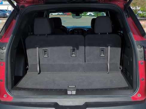 Used 2023 Chevrolet Traverse LT FWD image 24