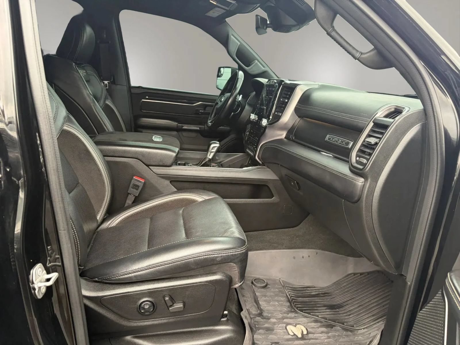 Used 2022 RAM 1500 TRX AWD/4WD image 34