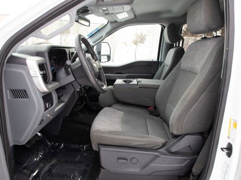 Used 2023 Ford F250 XLT AWD/4WD image 16
