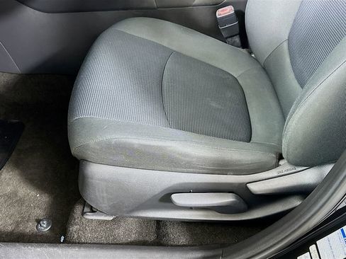 Used 2020 Toyota RAV4 LE image 19