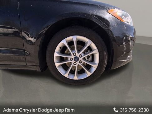 Used 2019 Ford Fusion SE image 9