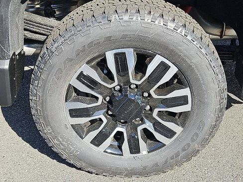 New 2026 GMC Sierra 2500 Denali Ultimate AWD/4WD image 7