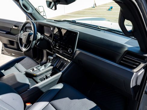 Used 2025 Lexus GX 550 550 Overtrail image 17