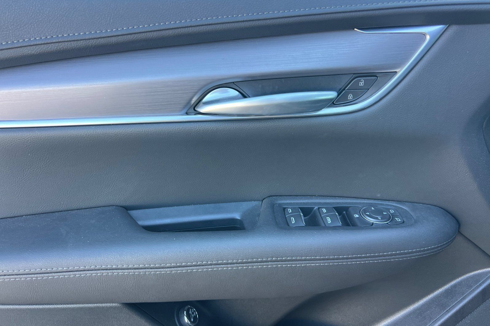 Used 2026 Cadillac XT5 Luxury FWD image 11
