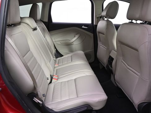 Used 2017 Ford Escape Titanium w/ Equipment Group 301A AWD/4WD image 18