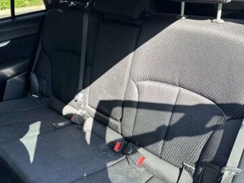 Used 2011 Subaru Outback 2.5i Premium image 21