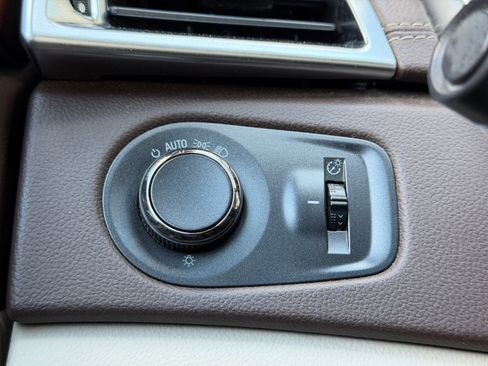 Used 2016 Cadillac SRX Luxury image 21