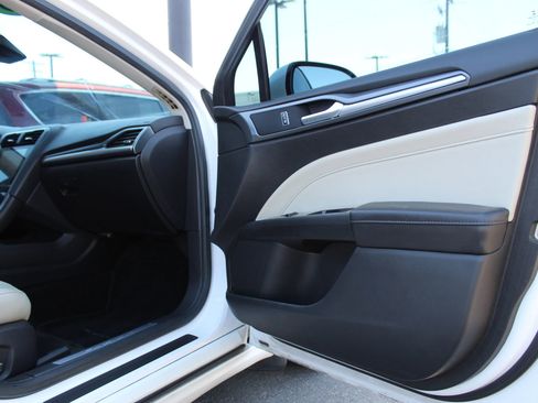Used 2015 Ford Fusion Energi Titanium w/ Driver Assist Package FWD image 17